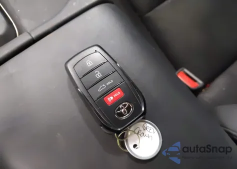 2023 Toyota Crown Platinum z USA, uszkodzony, nr VIN JTDAFAAF3P3001549